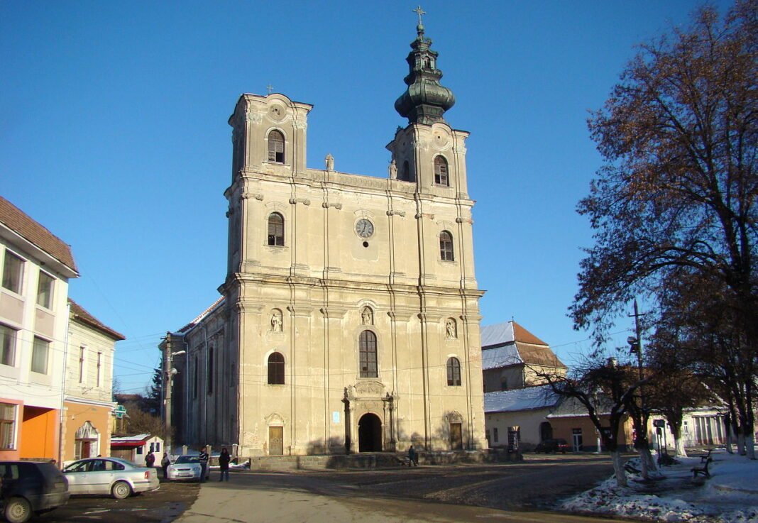 RO_SB_Biserica_armeano-catolica_din_Dumbraveni_(1)