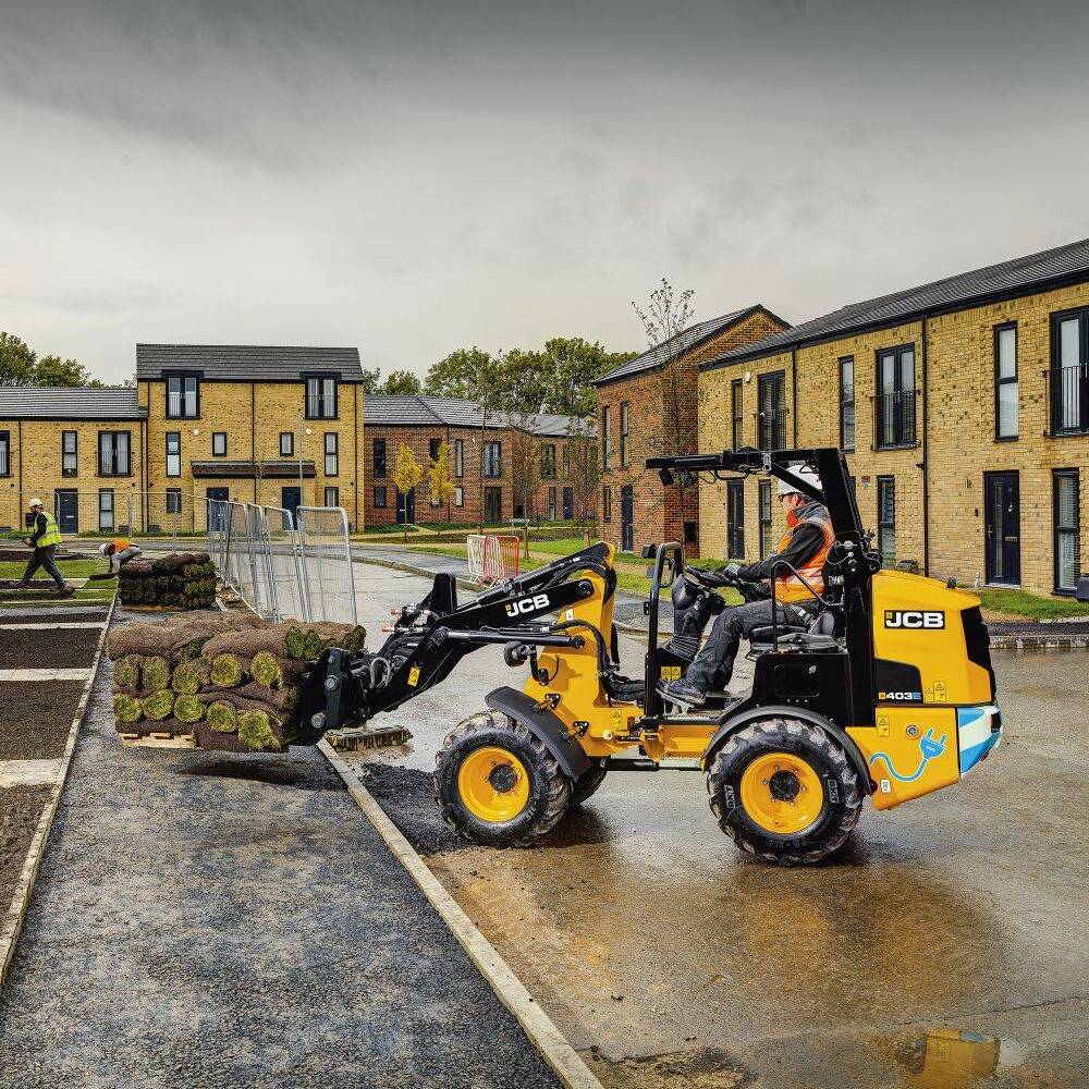 accesoriicompatibilecuincarcatoarelefrontalejcb-transforma-lintr-unutilajmultifunctional