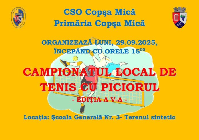 Meci intens de tenis cu piciorul la turneul din Copșa Mică, doi jucători în acțiune.