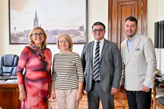 Artistul Tamar Georgia, invitat de onoare la SCAF Sibiu, expune operele sale contemporane.