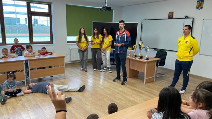 Meci de volei copii, echipa Șura Mică în acțiune pe terenul de competiție