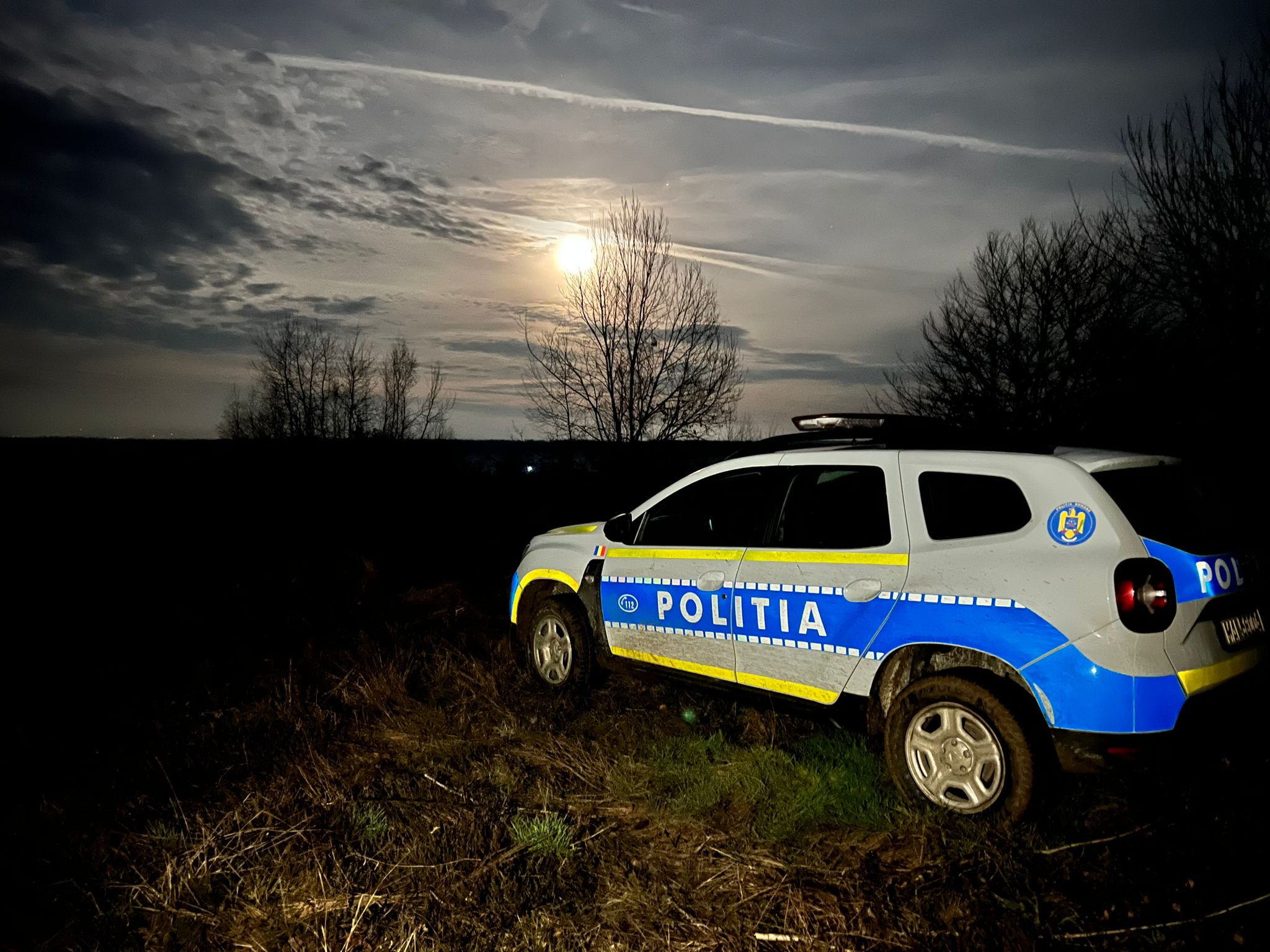 Poliția Română efectuează control rutier noaptea pentru a preveni conducerea fără permis
