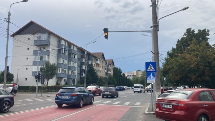 Noul semafor pentru pietoni pe strada Ștefan cel Mare din centrul Sibiului