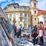 Târgul Olarilor în Piața Mare din Sibiu, cu olari tradiționali și ceramica lor