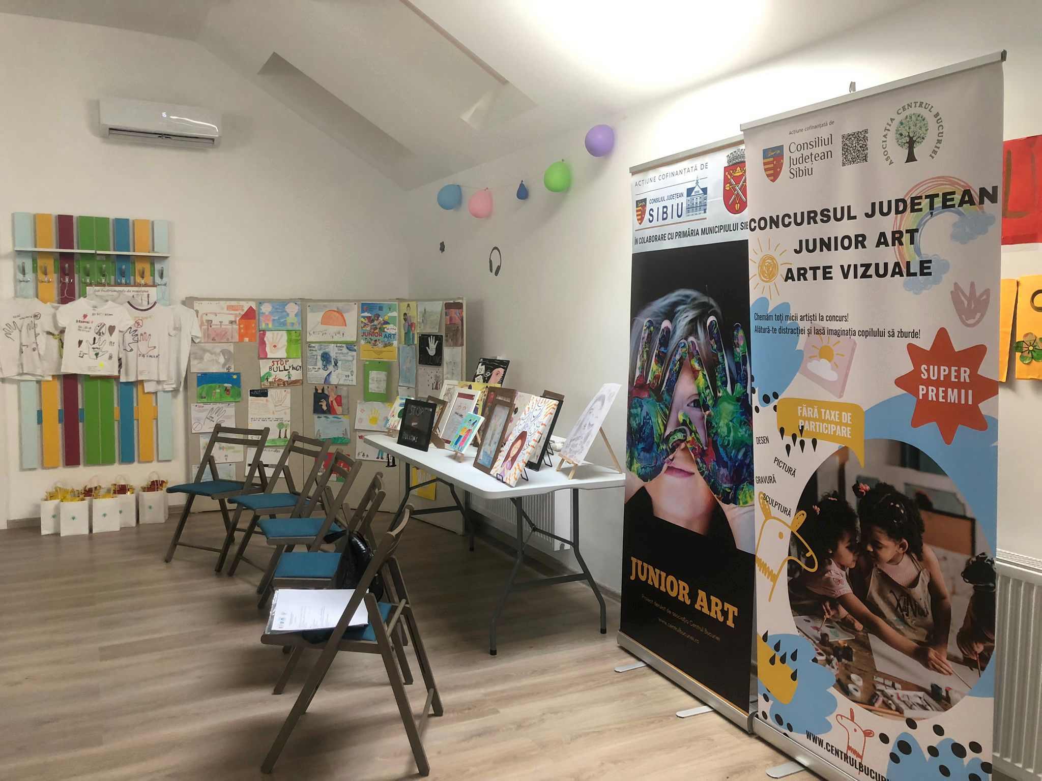 Concursul județean „Junior ART” îi provoacă pe elevii sibieni la creație vizuală