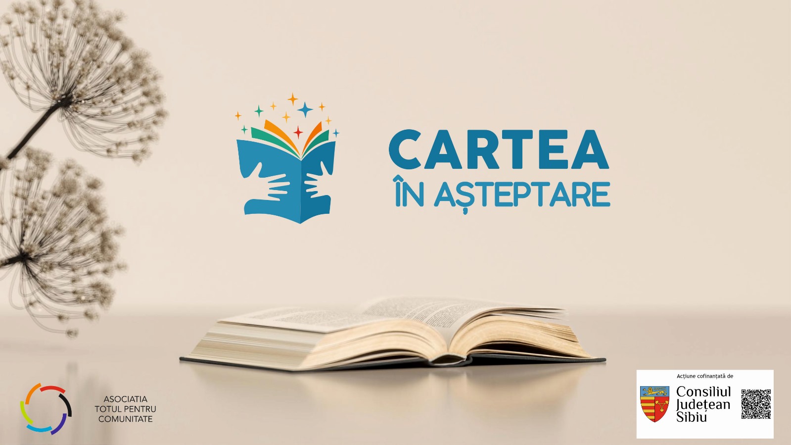 Copil concentrat citind o carte colorată, implicat în activitatea culturală Cartea în Așteptare.