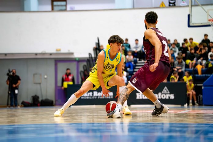 CSU Sibiu în defensivă în meciul învins împotriva SCM Timișoara, scor final 101-66