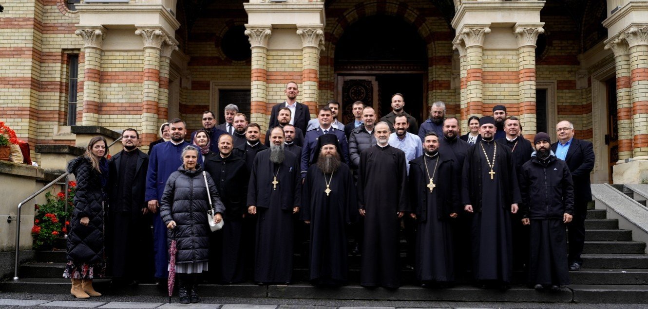 Reuniune Teologie Sibiu: absolvenți și profesori la cea de-a 10-a aniversare
