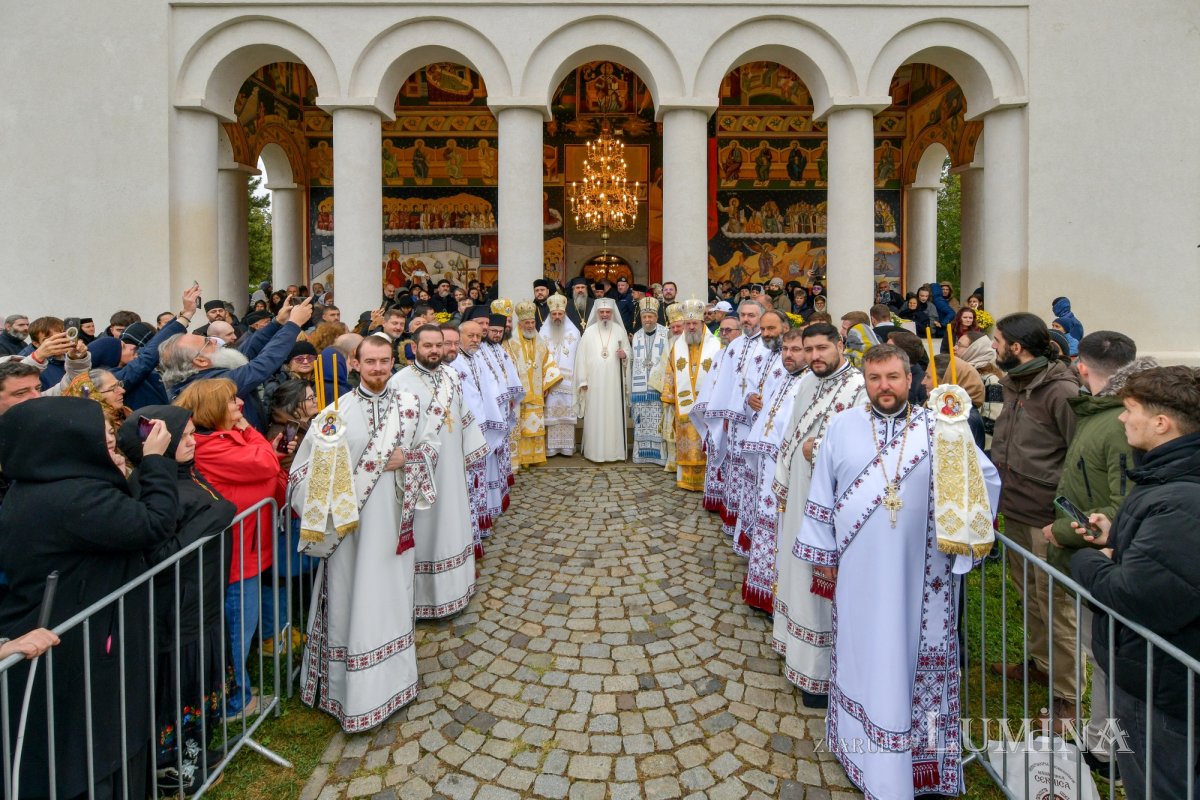Procesiune și slujbă pentru proclamarea canonizării Sfântului Preot Stăniloae