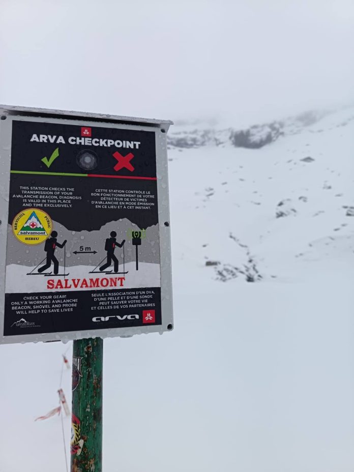 Noul sistem ARVA Check Point instalat de Salvamont Sibiu la Bâlea Lac pentru verificarea dispozitivelor de detectare a victimelor în avalanșă