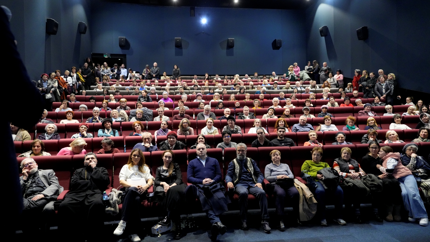 Premiera documentarului despre Sfântul Arsenie de la Prislop la Sibiu, cu publicul în sala de cinema