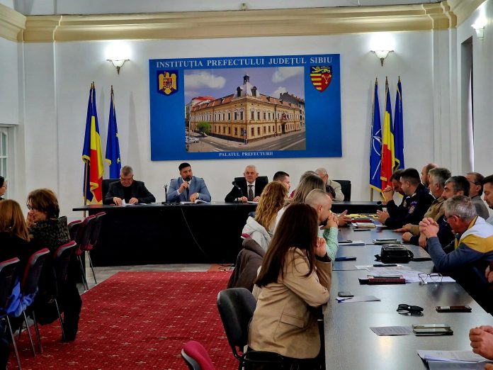 Reprezentanți ai CAS Sibiu discută planurile pentru atragerea de medici de familie în localitățile vulnerabile