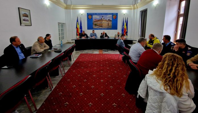 Activitatea digitalizată a Registrului Comerțului Sibiu, cu angajați la birou