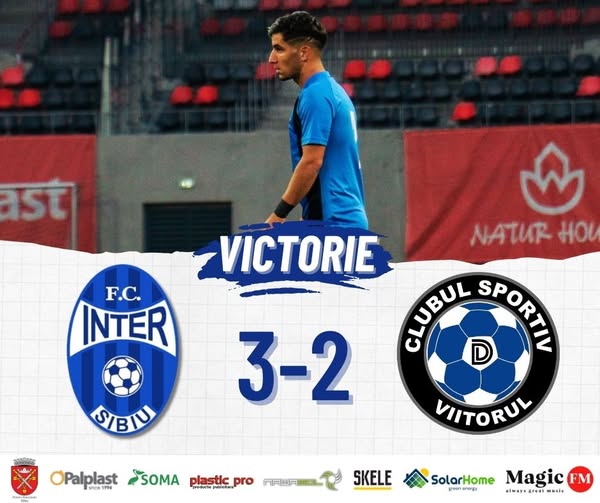 Fotbalistul Inter Cluj sărbătorește o victorie dramatică pe final împotriva echipei FC Hermannstadt.