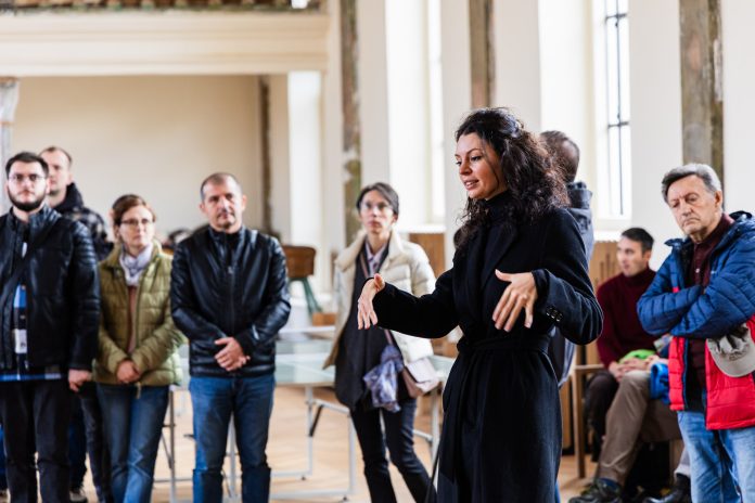 Capela fostului Institut Franciscan din Sibiu, vedere exterioară cu fațadă impresionantă