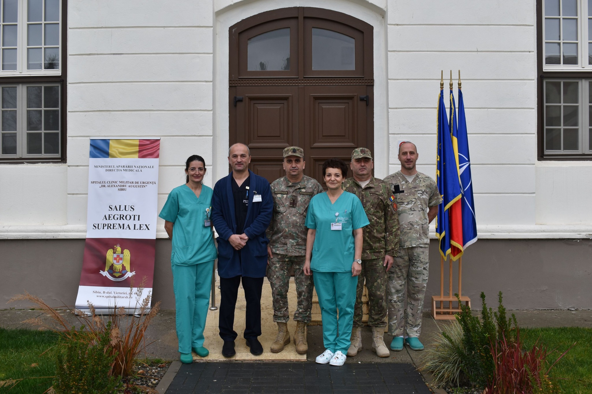 Veterani și invitați de onoare la ceremonie în cadrul Zilei Veteranilor Sibiu