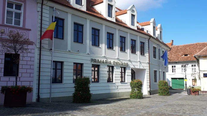 Sediul Primăriei Cisnădie, legat de ancheta privind angajări ilegale Cisnădie