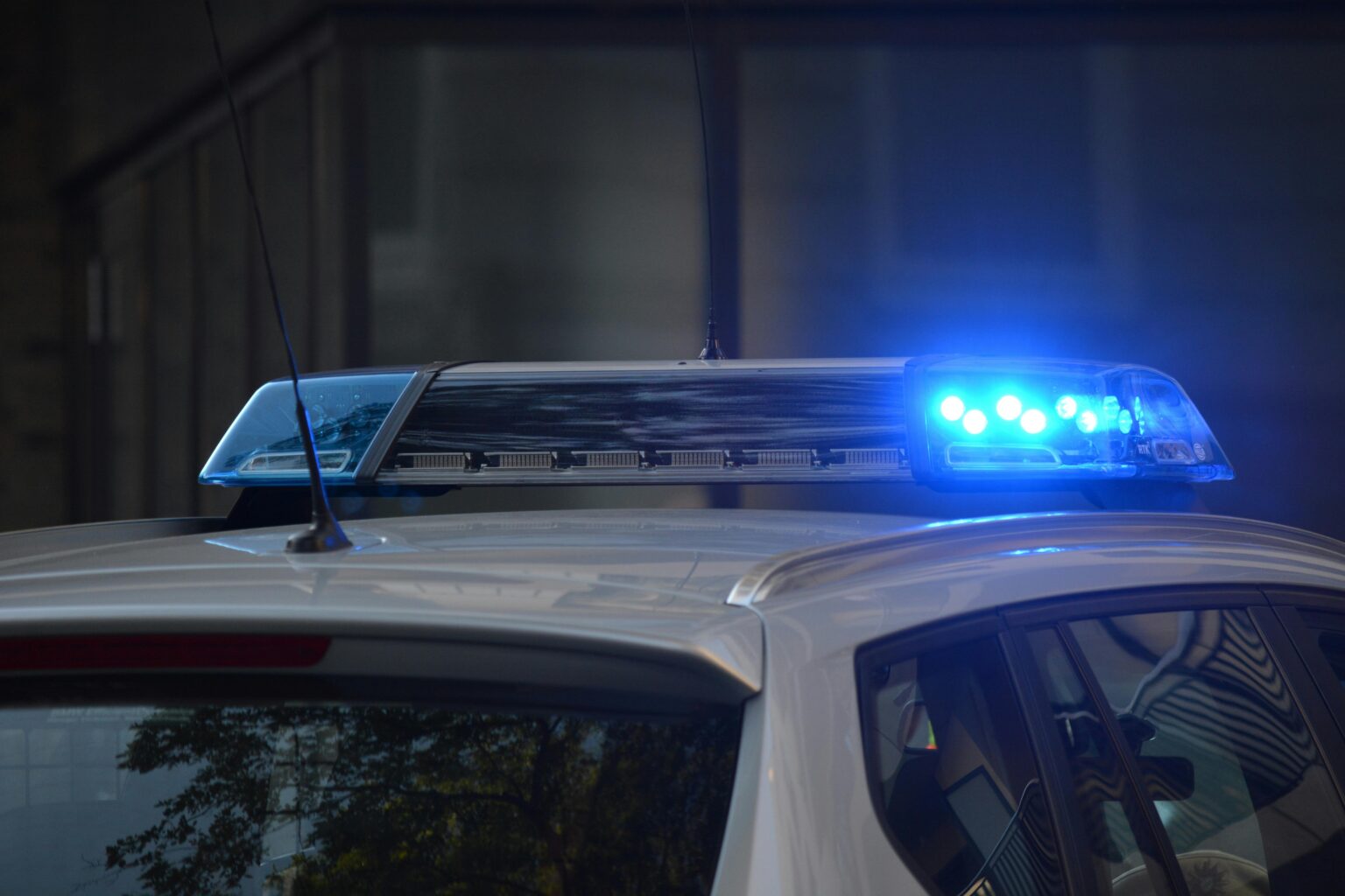 Poliția Sibiu aplică amendă unui șofer în timpul unui control rutier intens.