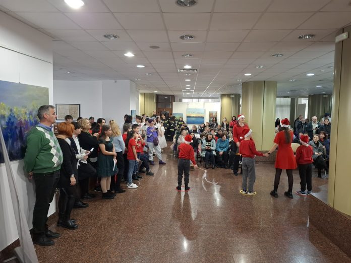 Decor și atmosferă festivă la evenimentul de Crăciun organizat de Consiliul Județean Sibiu