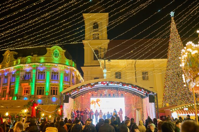 Clădire câștigătoare din Piața Mică decorată pentru concursul Sibiu – Oraș de Poveste