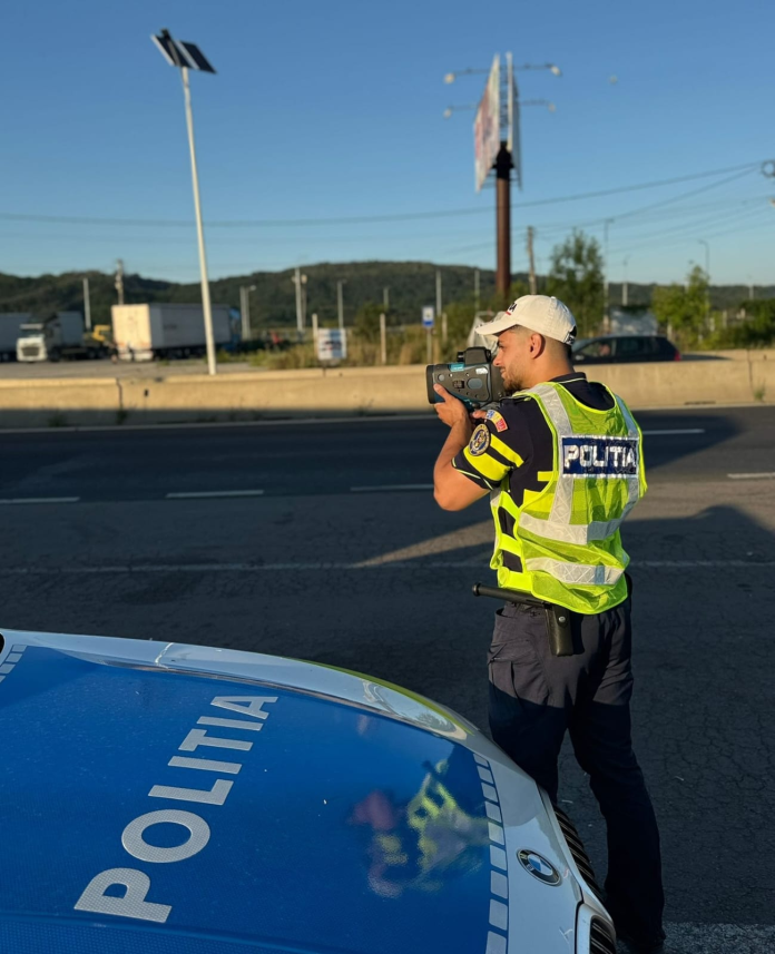 Polițiști din Sibiu efectuează controale pe șoselele județului