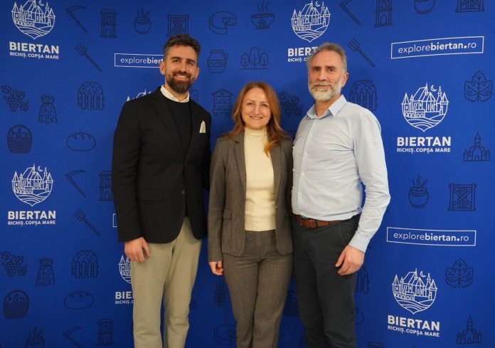 Semne și marcaje pentru drumeții în natura sălbatică din Transilvania