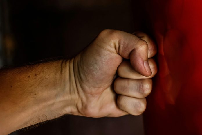 Bărbat reținut de poliție după un conflict violent la Porumbacu de Jos