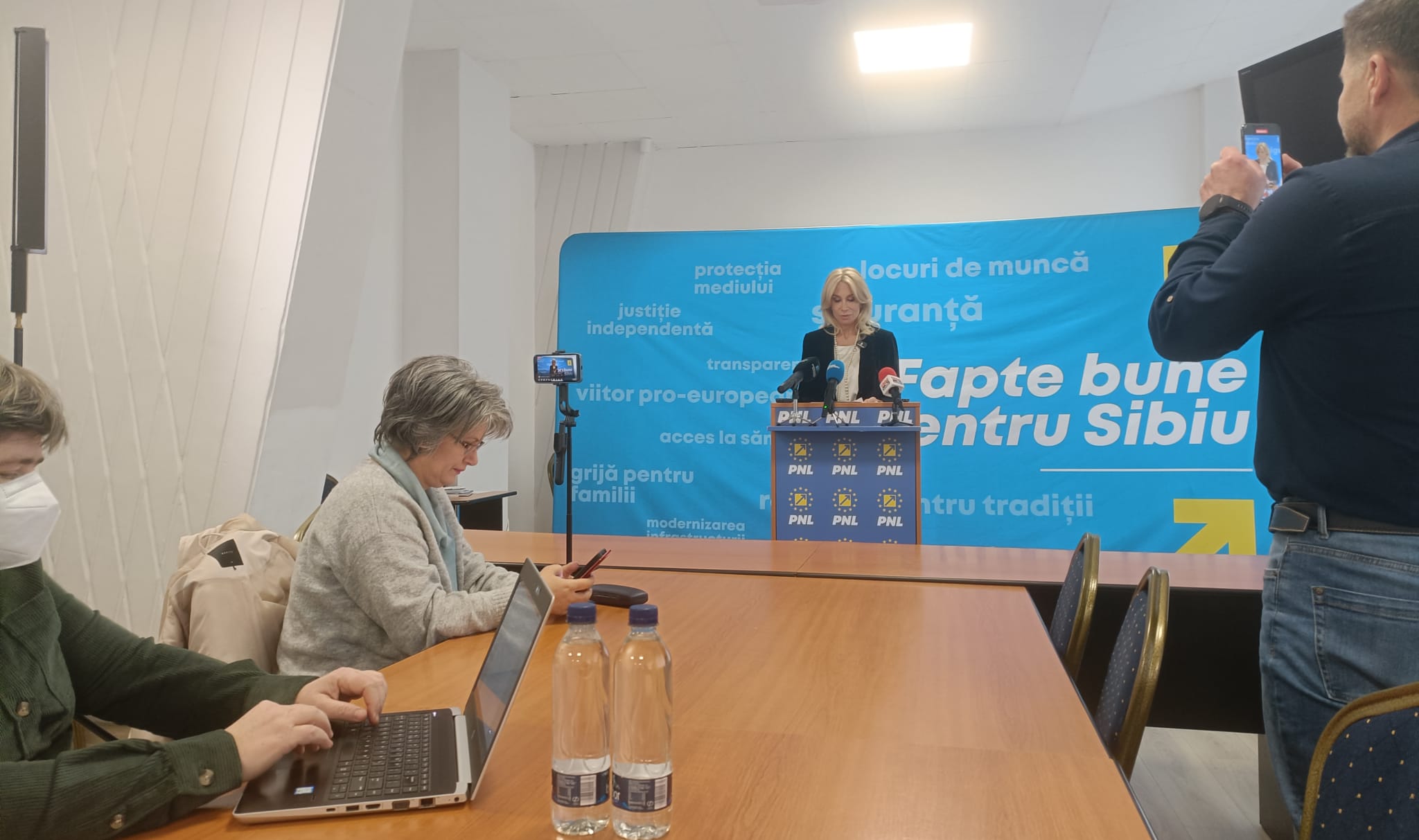 Raluca Turcan discută inițiative legislative pentru muncă și incluziune socială