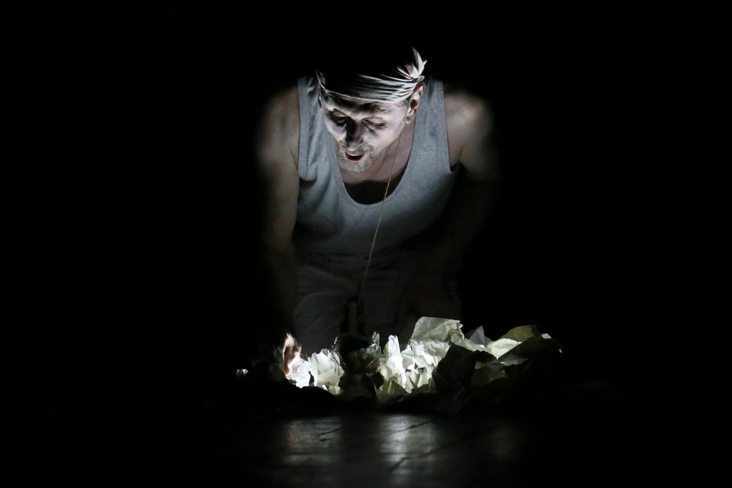 Iona pe Scena Digitală, spectacol de teatru românesc regizat de Mihaela Marin