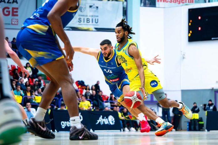 BC CSU Sibiu în acțiune în Sala Transilvania, revenind spectaculos în meciul cu FC Argeș.