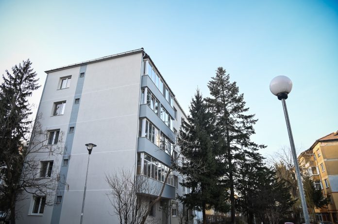 blocuri sibiu Blocuri de locuințe în Sibiu, reflectând cererea mare pentru chirii în orașul în dezvoltare.