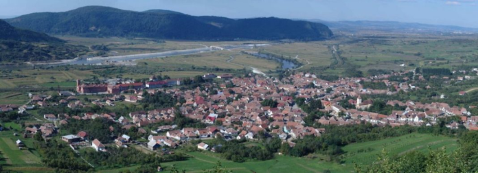 Antenă despre care se vehiculează teoria undelor psihotronice, demontată la Primăria Turnu Roșu