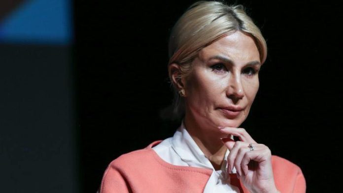 Raluca Turcan critică PSD și coaliția de guvernare într-o ședință parlamentară