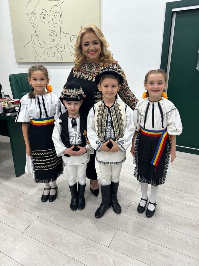 Silvia Macrea manager primind un mesaj de apreciere pentru contribuția la promovarea folclorului românesc