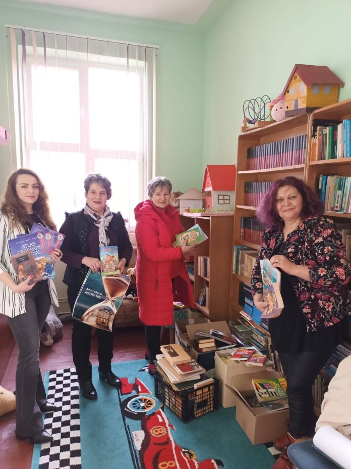 Colectie de peste 300 de carti donate de Biblioteca ASTRA Sibiu pentru scolile din judet