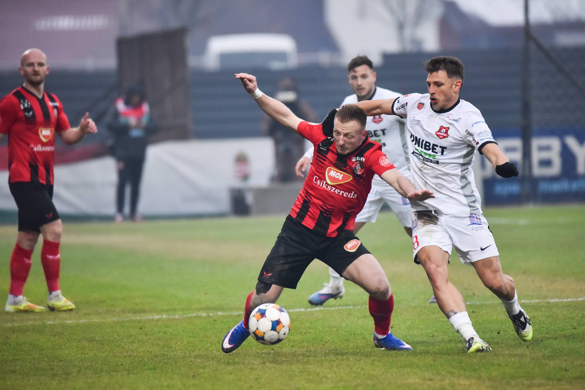 Festivitate a echipei FC Hermannstadt după un gol marcat în campionatul Superligii.