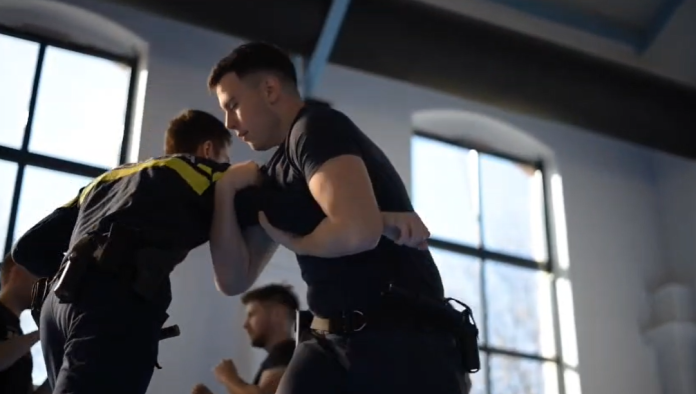 image Cei 35 de agenți noi ai IPJ Sibiu la ceremonia de intrare în misiunile operative