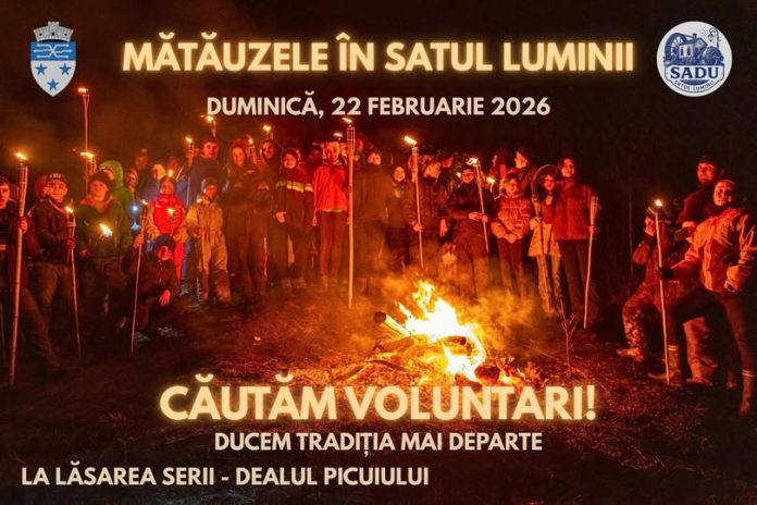 542 Femei purtând Mătăuze tradiționale pentru Obiceiul Mătăuzelor din Satul Luminii