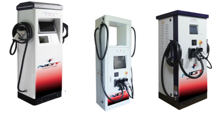 image Primarul Mediașului la inaugurarea unei noi stații de încărcare electrice