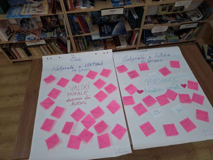 493 Panoramă a sălii de evenimente pline cu participanți la lansarea proiectului Sibiul meu CITEȘTE.