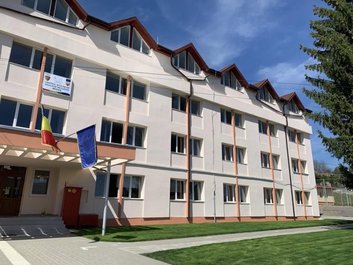 CȘEI Mediaș Clădirea Centrului Școlar de Educație Incluzivă Mediaș, un model de școală viitorului cu tehnologie sustenabilă.
