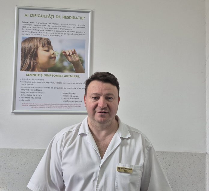 Dr. Ovidiu Lucuța, medic pneumolog, discutând despre tusea persistentă și când devine îngrijorătoare
