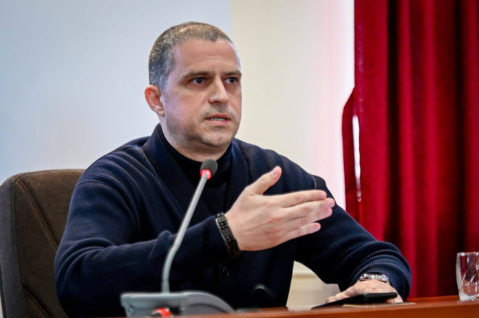 Bogdan Trif, deputat, discută despre noul spital jude