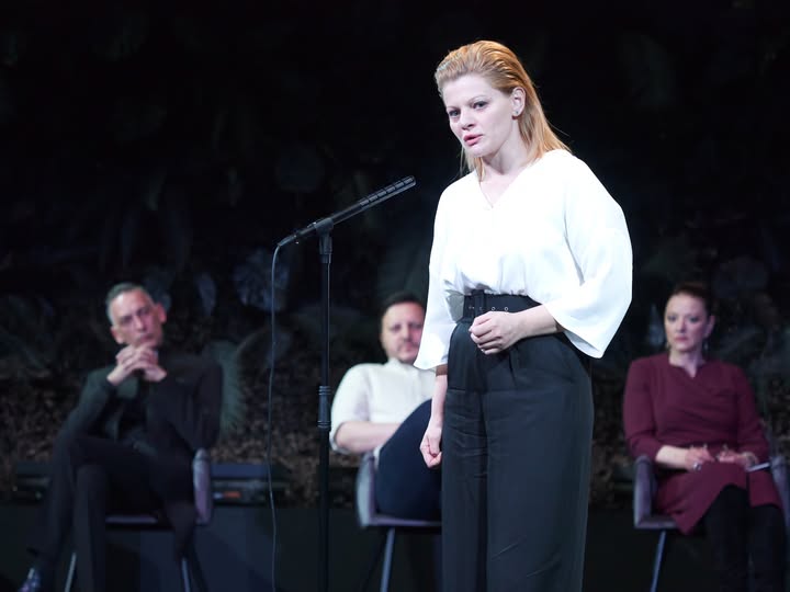 Credit Foto: TNRS / Dan Susa Scenă din spectacolul multimedia Conferința iraniană pe platforma digitală a TNRS