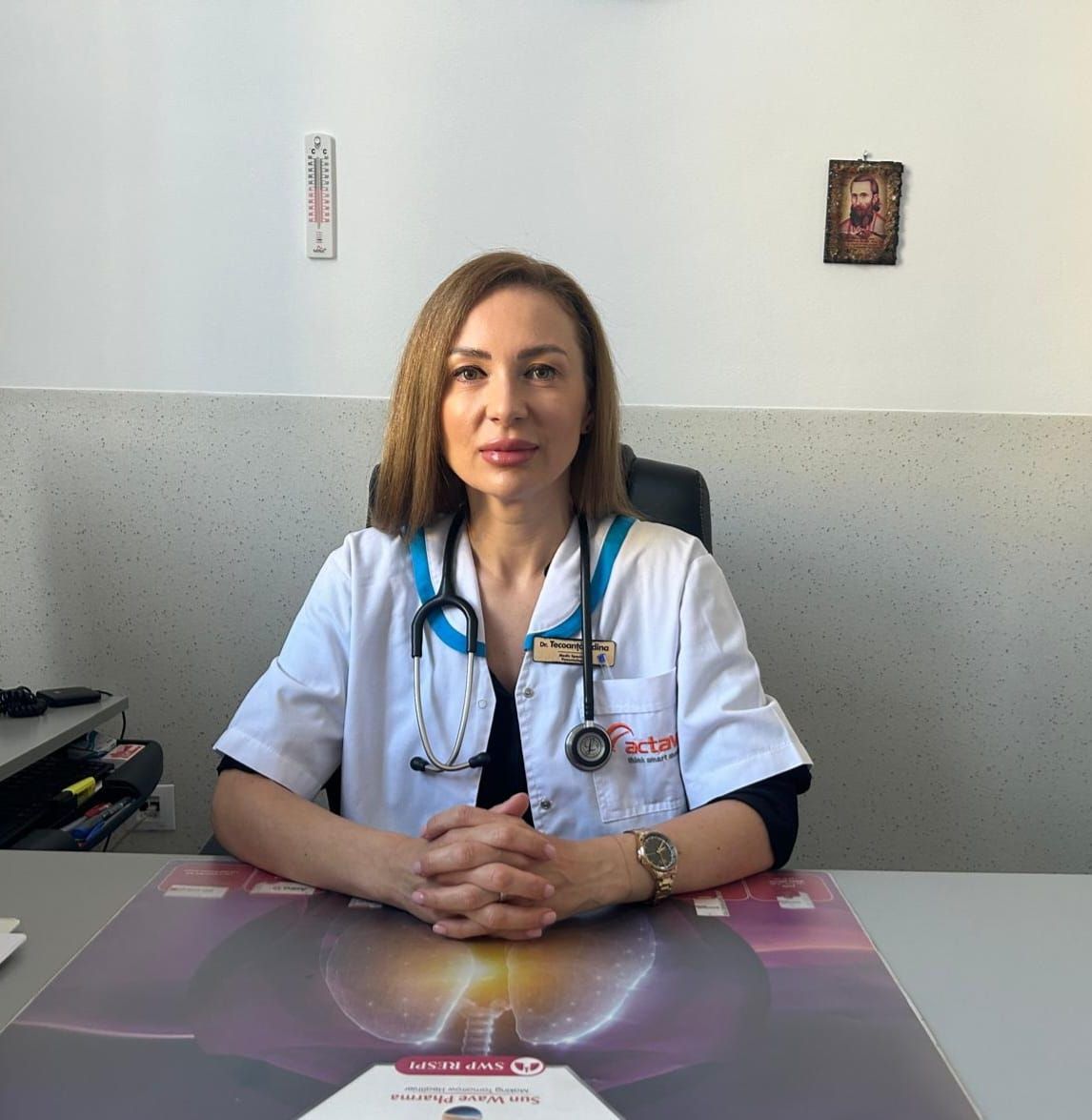 Dr. Adina Tecoanta, medic specialist în boli pulmonare diagnostic și tratament la Spitalul Sibiu.