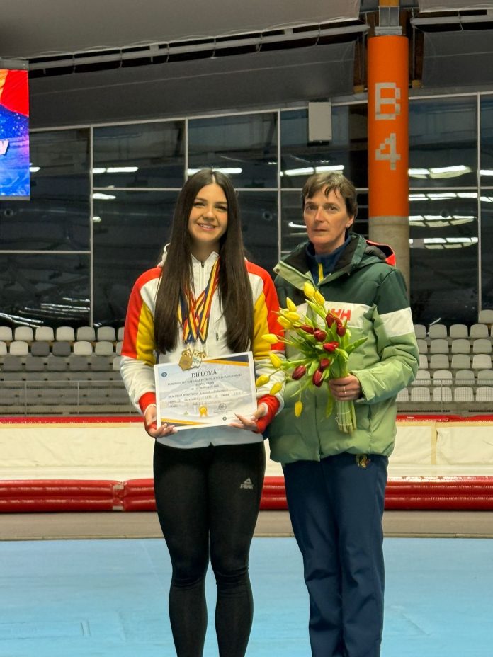 Patinator în acțiune pe pistă la Campionatul Național de Patinaj Viteză din Germania