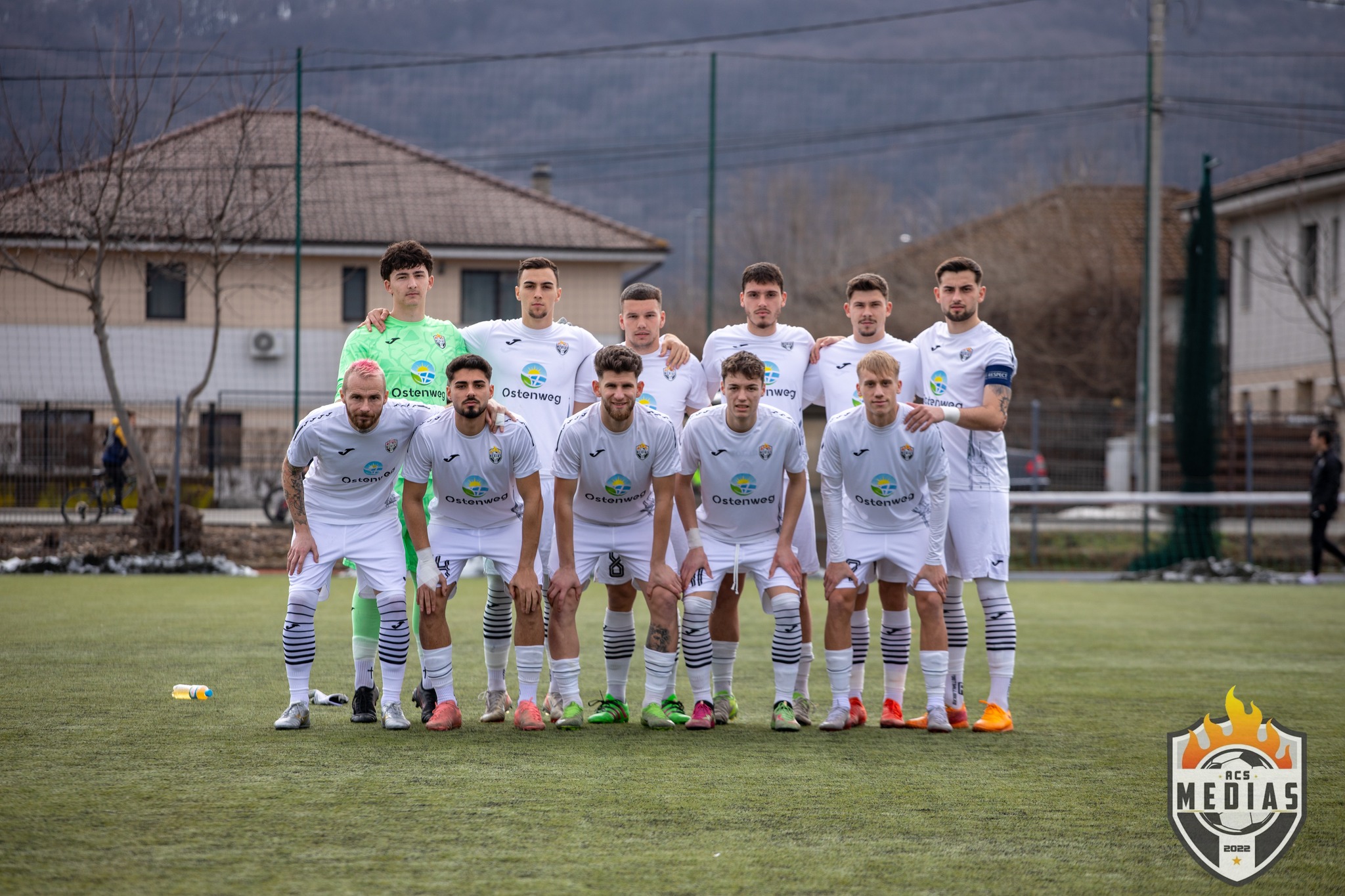 Celebrarea unei goluri de către un jucător din ACS Mediaș.
