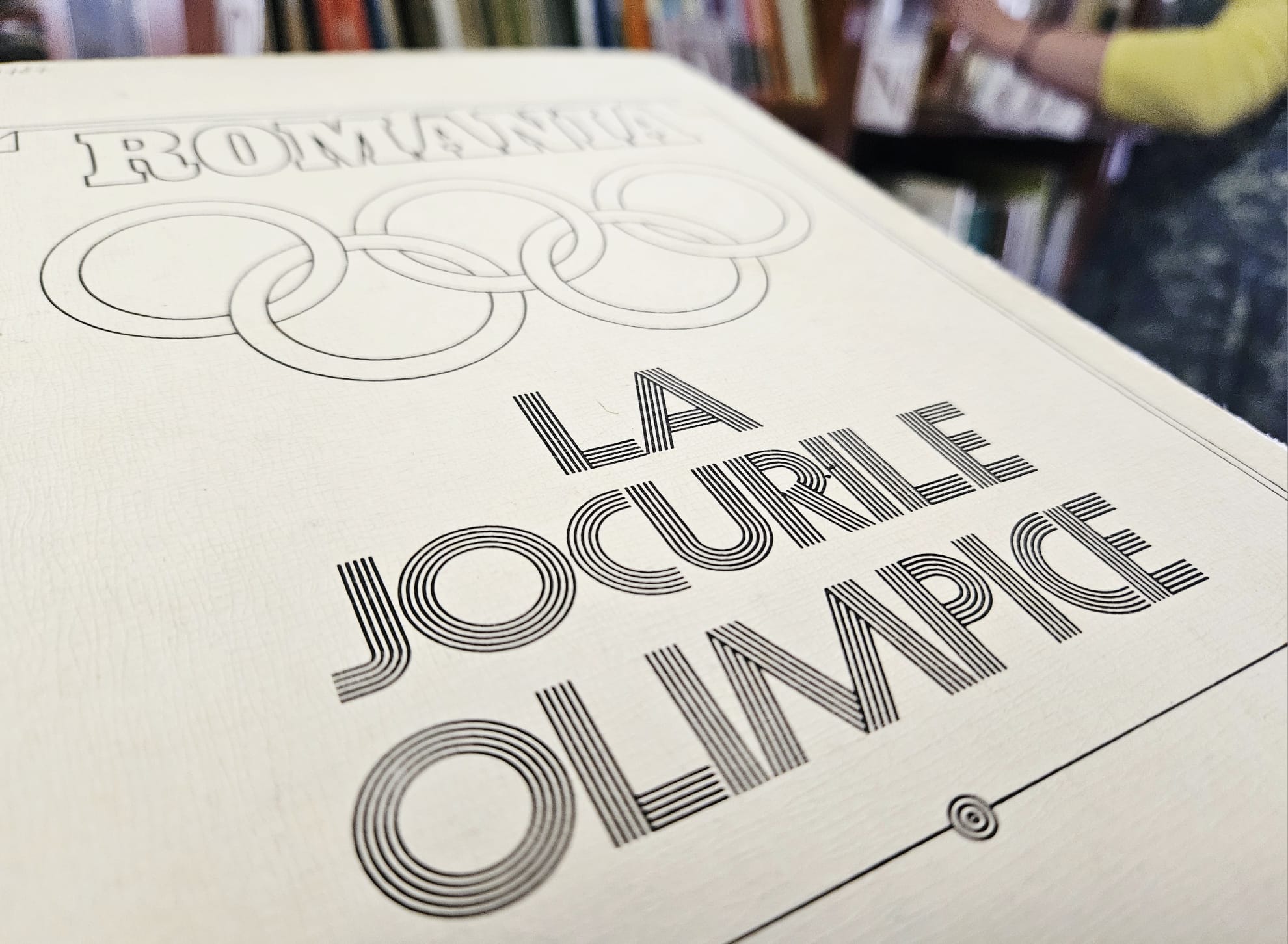 Copii citesc cărți despre sport în Biblioteca ASTRA Sibiu, într-o atmosferă de spirit olimpic și lectură.