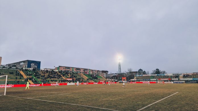 FC Hermannstadt în acțiune pe terenul de la Mioveni în meciul de ligă