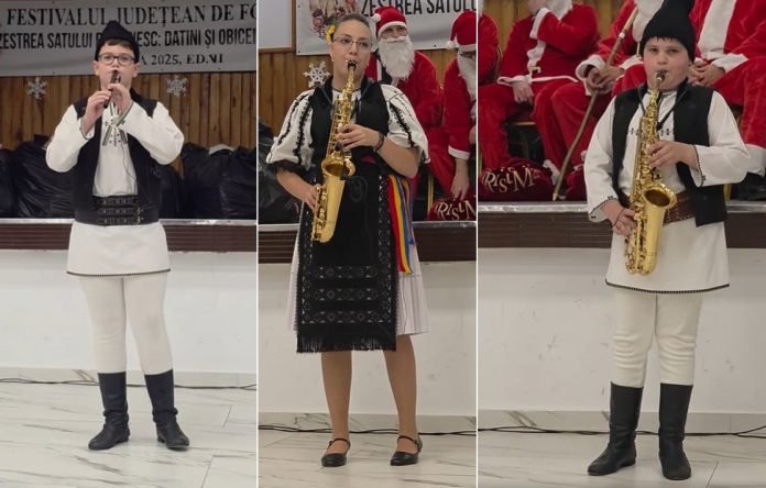 Tineri talentați Boița cântând la saxofon și fluier în centrul comunei, pe o bancă